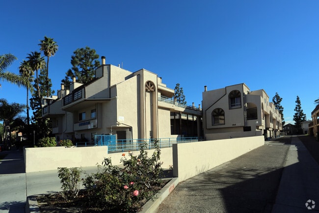 Photo - French Park Apartments