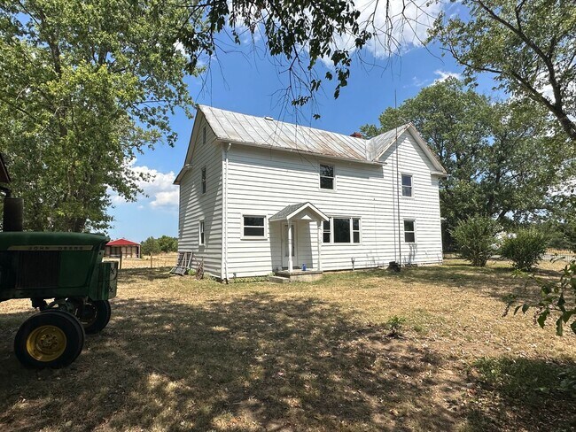 Photo - 317 Confidence Ln