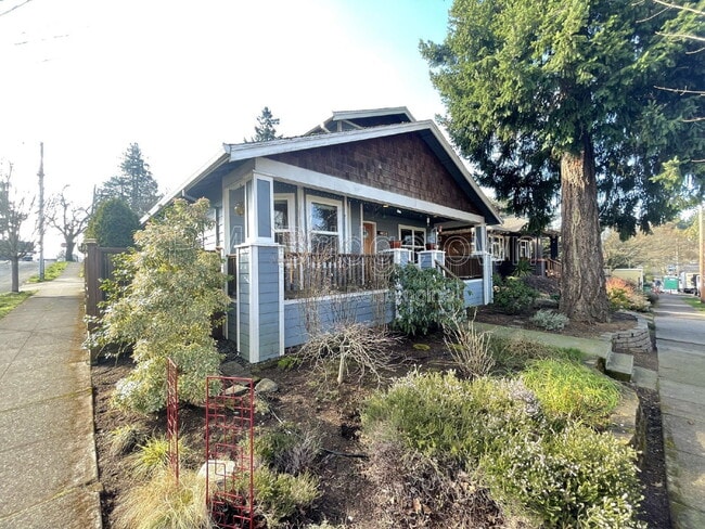 Photo - 4834 SE Kelly St