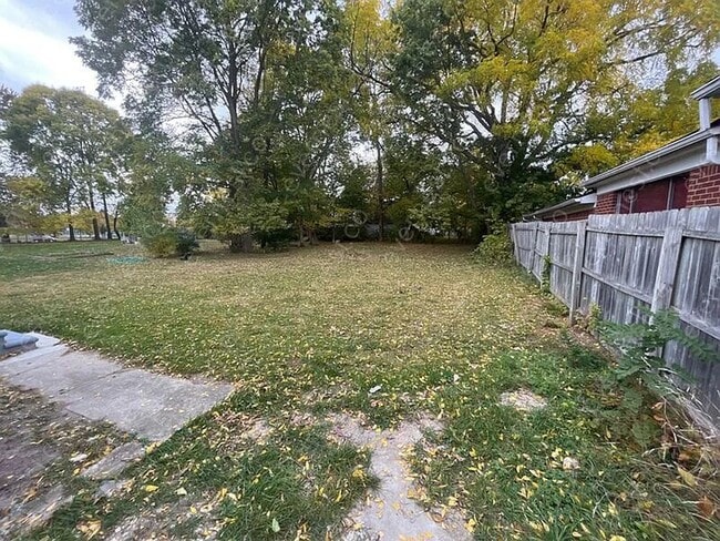 164 Burr St