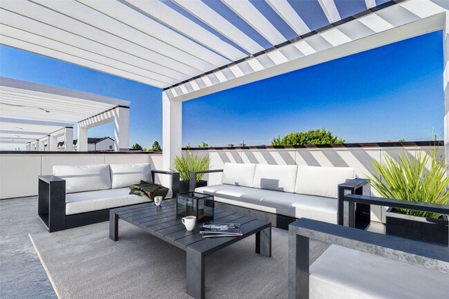 Photo - 5636 Dolores St