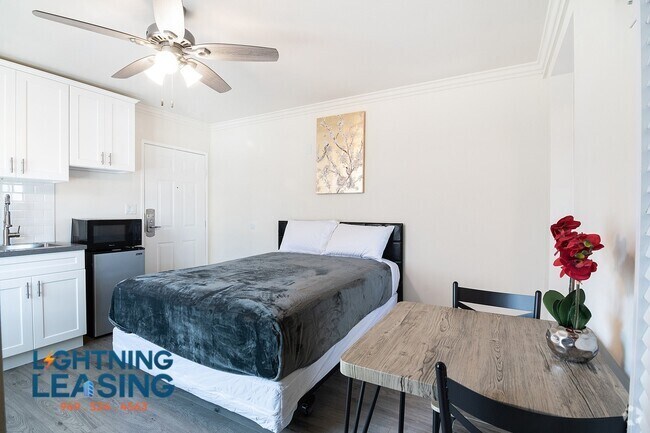 Building Photo - 2023 W 3rd St Unit 200D Rental