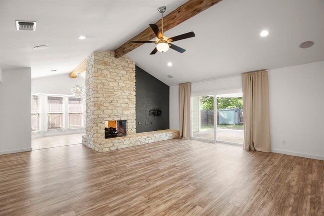 Photo - 2401 Stone River Dr House