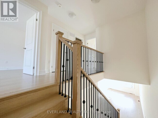 Photo - 50 Hercules Clb Dr