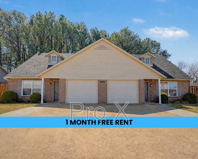 Building Photo - 3403 SW Victoria Pl Unit Apt 2