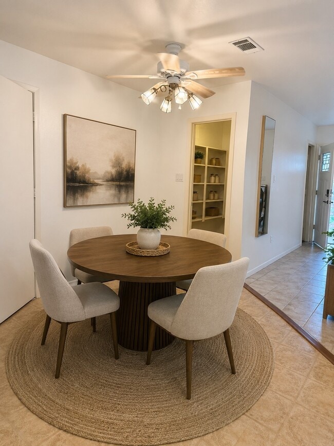 Photo - 9009 Tavenor Ln