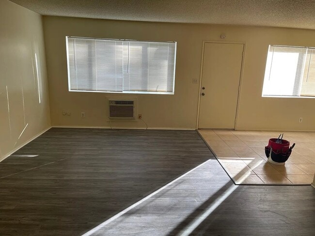 Photo - 405 Silverwood Ave Unidad C