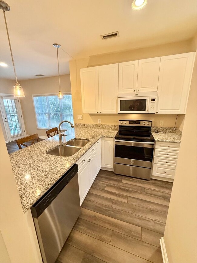 Photo - 8938 Rosalyn Glen Rd