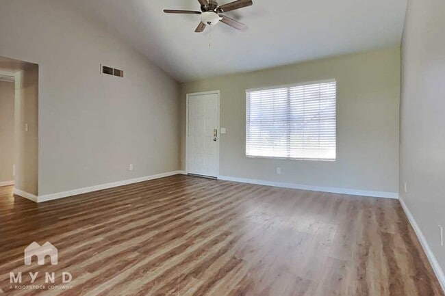 Photo - 818 E Piute Ave
