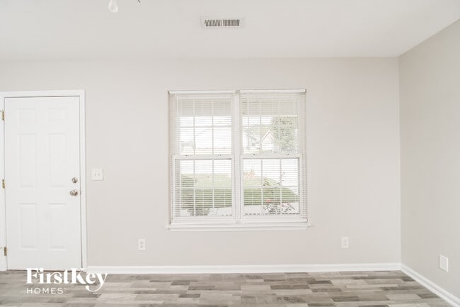 Photo - 1403 Rosebay Ct