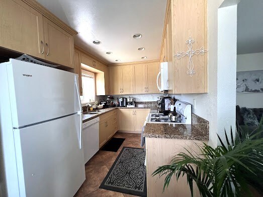 Photo - 16682 Algonquin St Apartments Unit DD