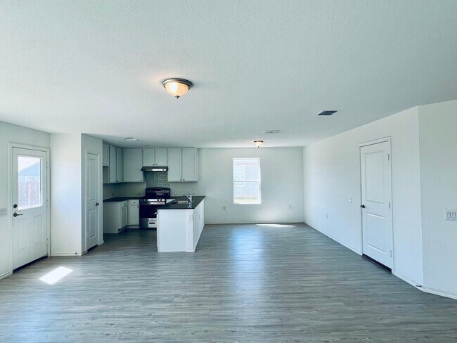 Photo - 10135 Ana Hts