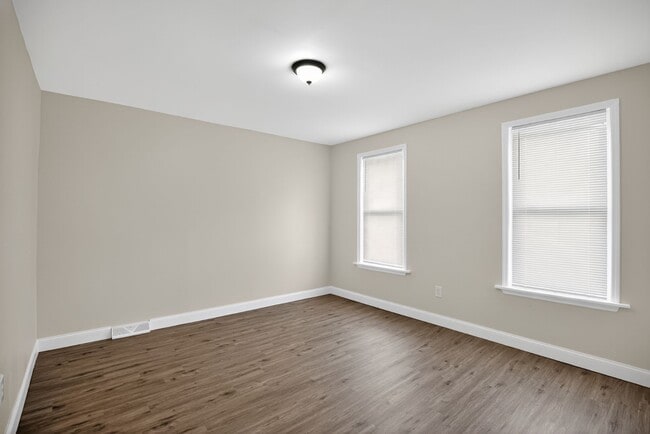 Building Photo - 2758 Mickle St Rental