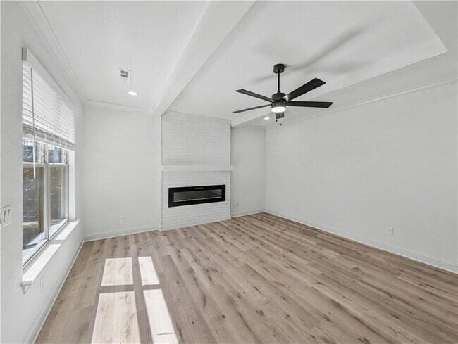 3 Kent Dr