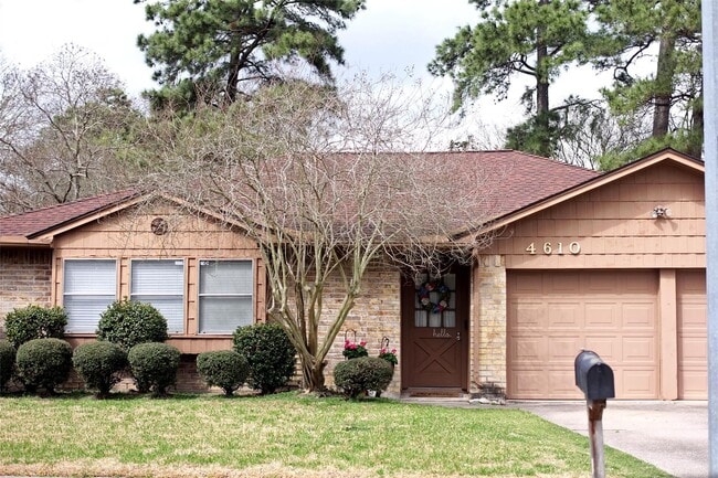 4610 Rivertree Ln