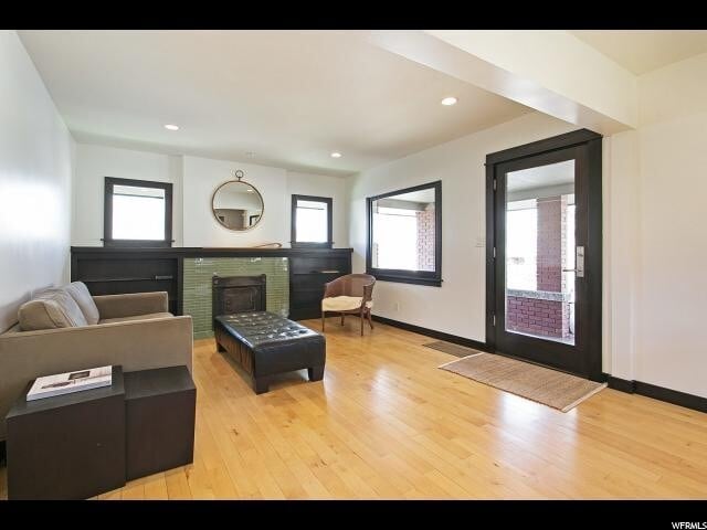 Photo - 1350 E Emerson Ave