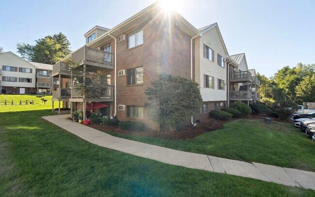 Photo - 35 Andrew St Unit 25