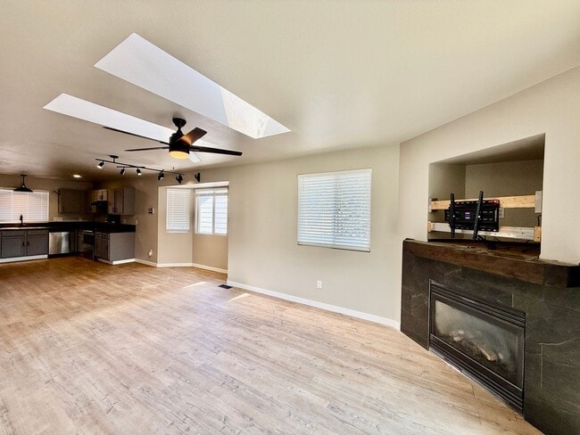 Photo - 4631 Fencer Rd