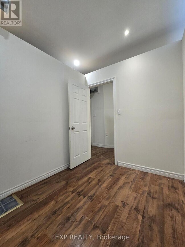 Photo - 88 Colborne St