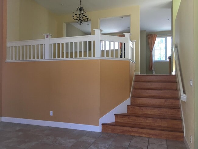 Photo - 1061 Pearl Terrace