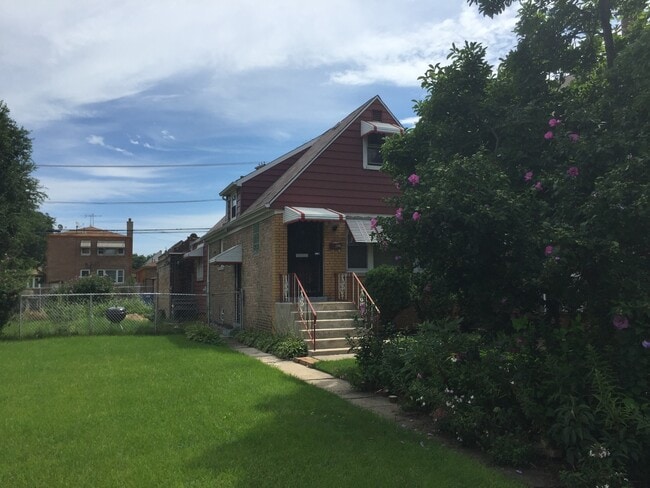 Photo - 8021 S Coles Ave