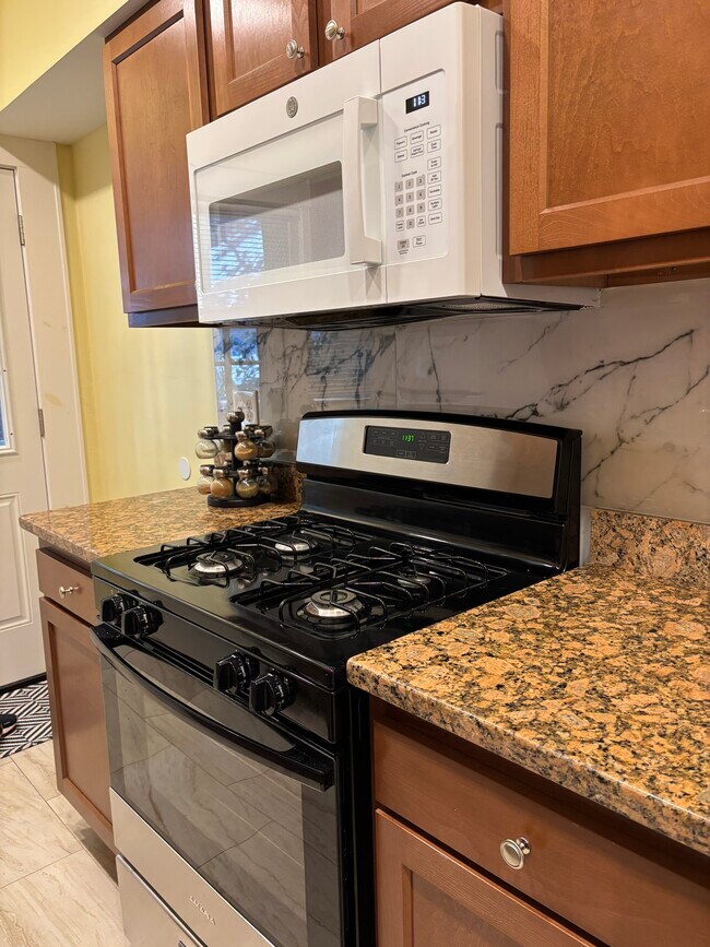 Photo - 2257 Grandview Ave Unit 1