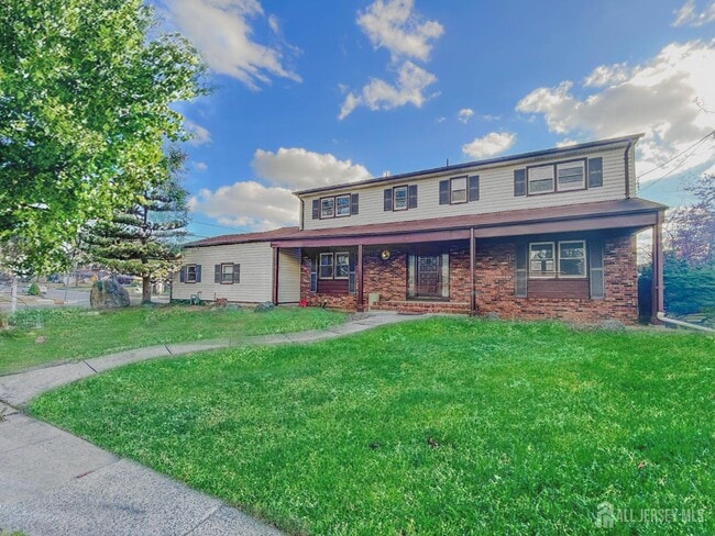 Photo - 215 Monroe Ave