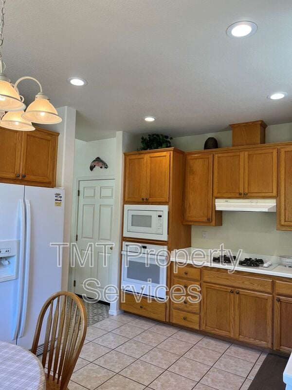 Photo - 6213 Kestrel Ln