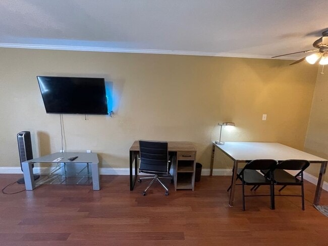 Photo - 405 Dunwoody St Unit 3