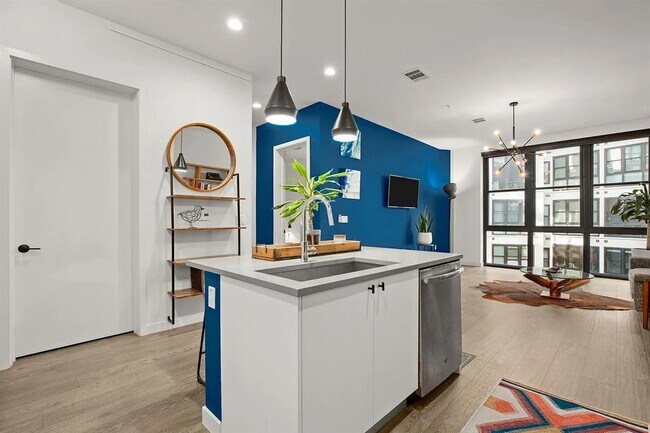 Photo - 800 Embassy Dr Unit 328