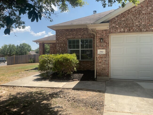 790 Goldenrod St