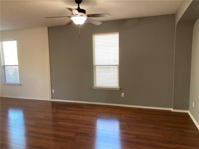 Photo - 14428 Lake Victor Dr