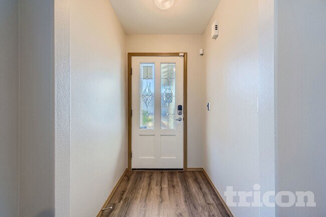 Photo - 2820 187th St E
