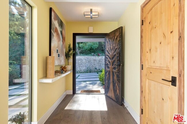 Photo - 2841 Montcalm Ave