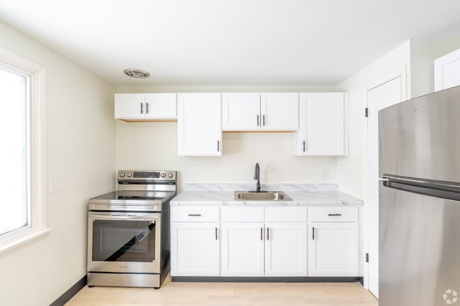 U-Crest Apartments