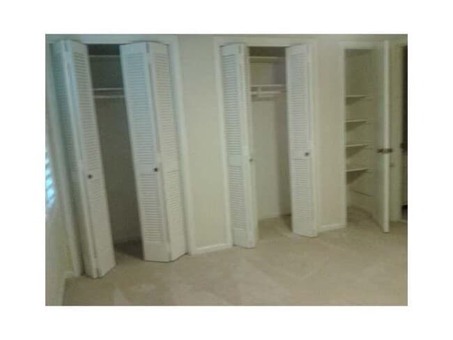 Closet - 14 Arpege Way NW