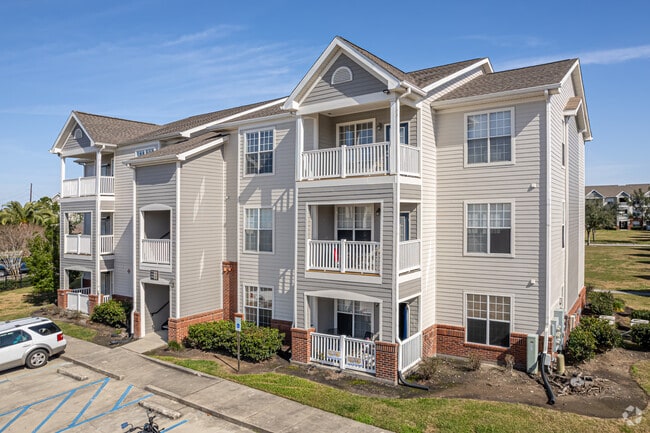 Photo - Houma Highlands