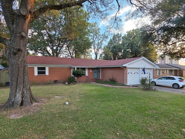 Building Photo - 1803 Jefferson St