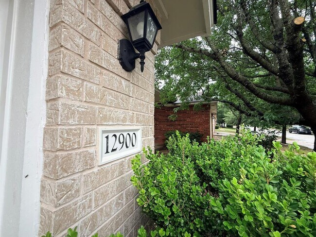 Photo - 12900 James Madison St