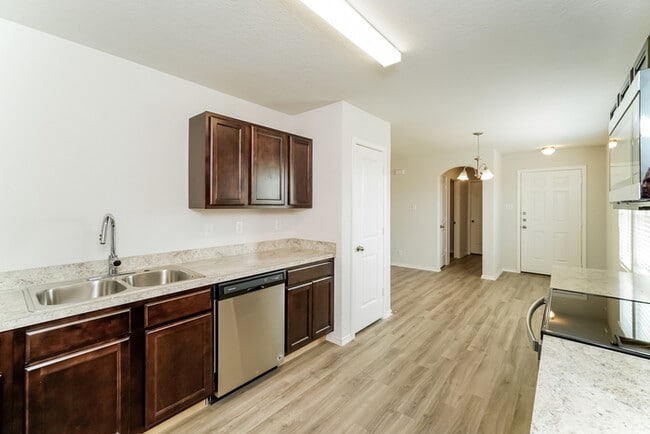 Photo - 10319 Clearwater Wy