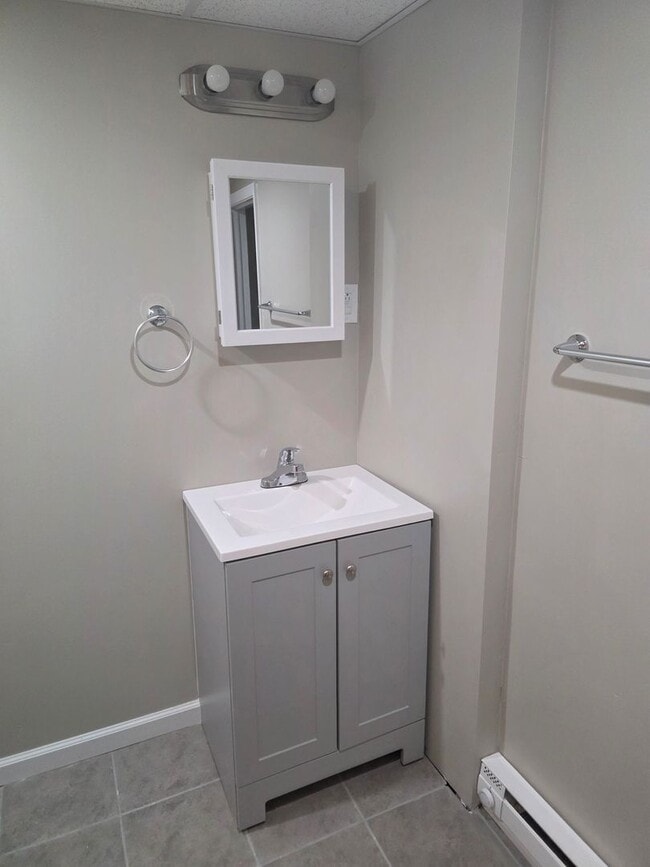 Building Photo - Baughman Ave Unit 2
