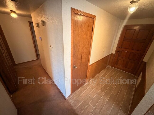 Photo - 8613 E Parkridge Dr