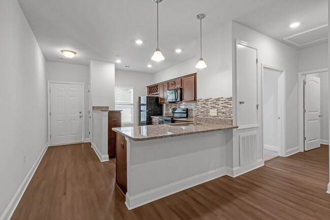 Hickory Grove Apartments