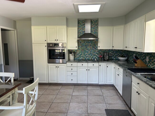 Photo - 108 Richardson Rd