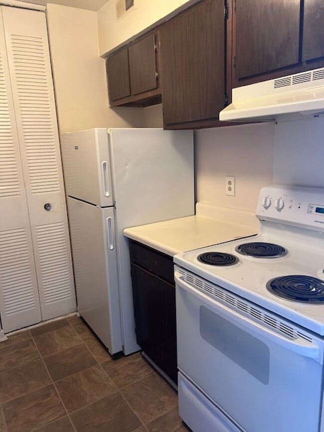 Photo - 2 Bedroom Apartment Avaialble!