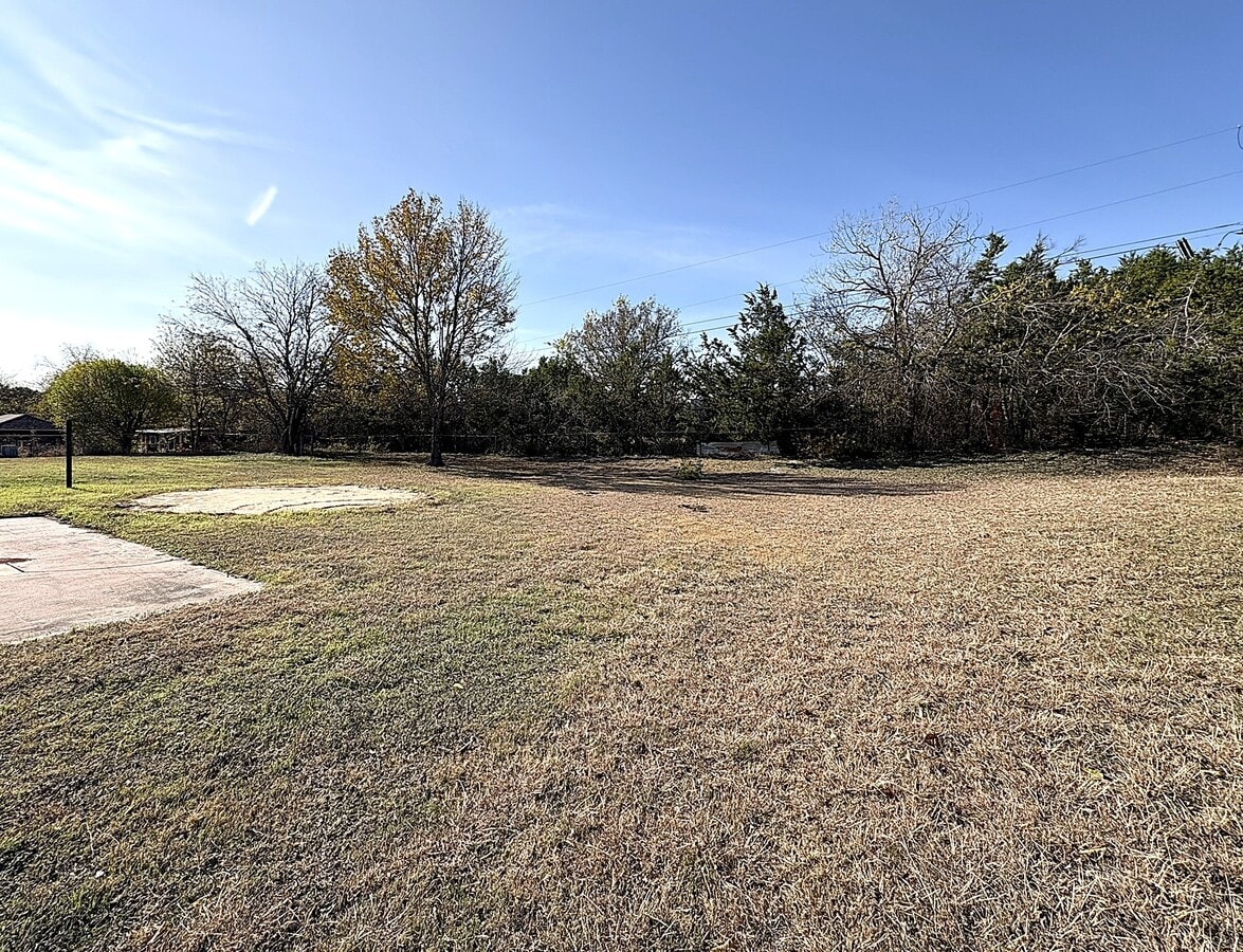 Photo - 2044 Suja Ln