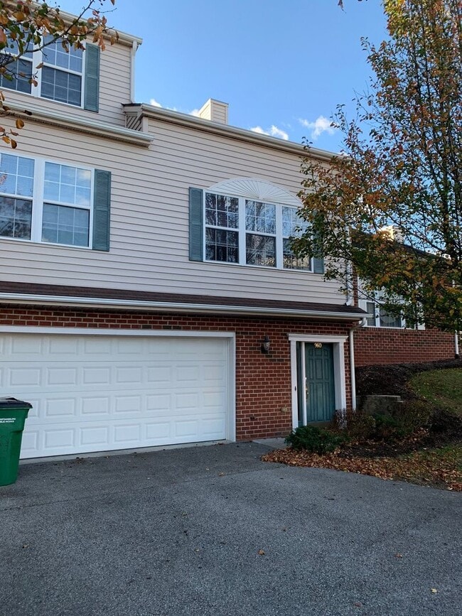 Photo - 960 Oak Tree Blvd NW