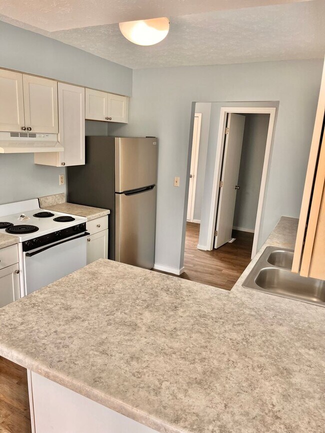 Photo - 501-503 S Village Court Unidad 501 S Village Court