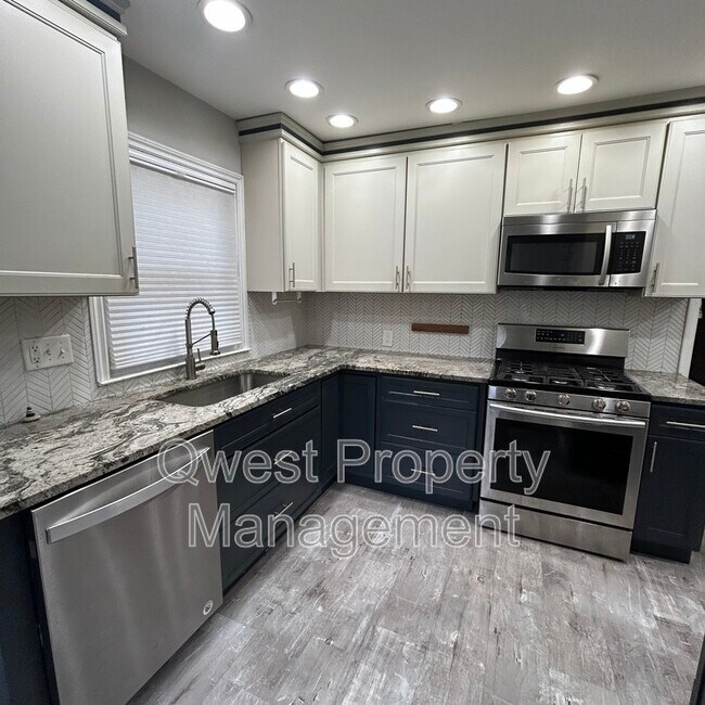 Photo - 1532 Sylvan Ave SE