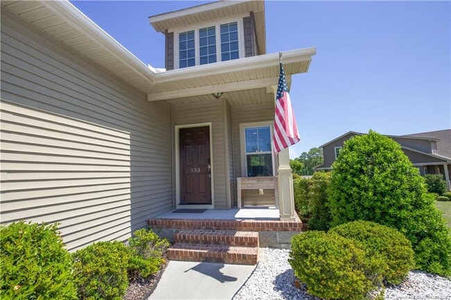 Photo - 133 Cypress Cir